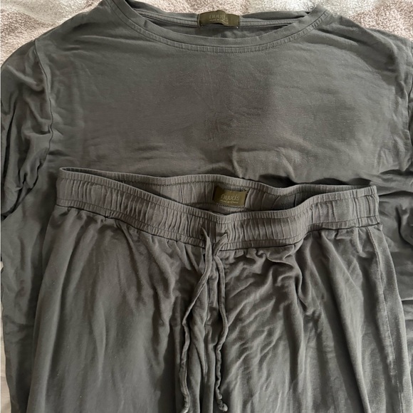 Nuuds Women's Pajama Set - Dark Olive Large - Picture 4 of 4